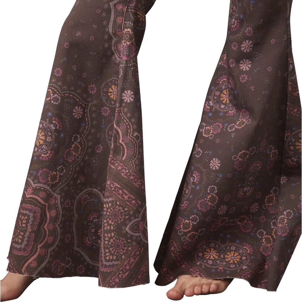 NWT Free People Just Float On Printed Flares Chocolate Combo 28 paisley purple - Picture 5 of 10
